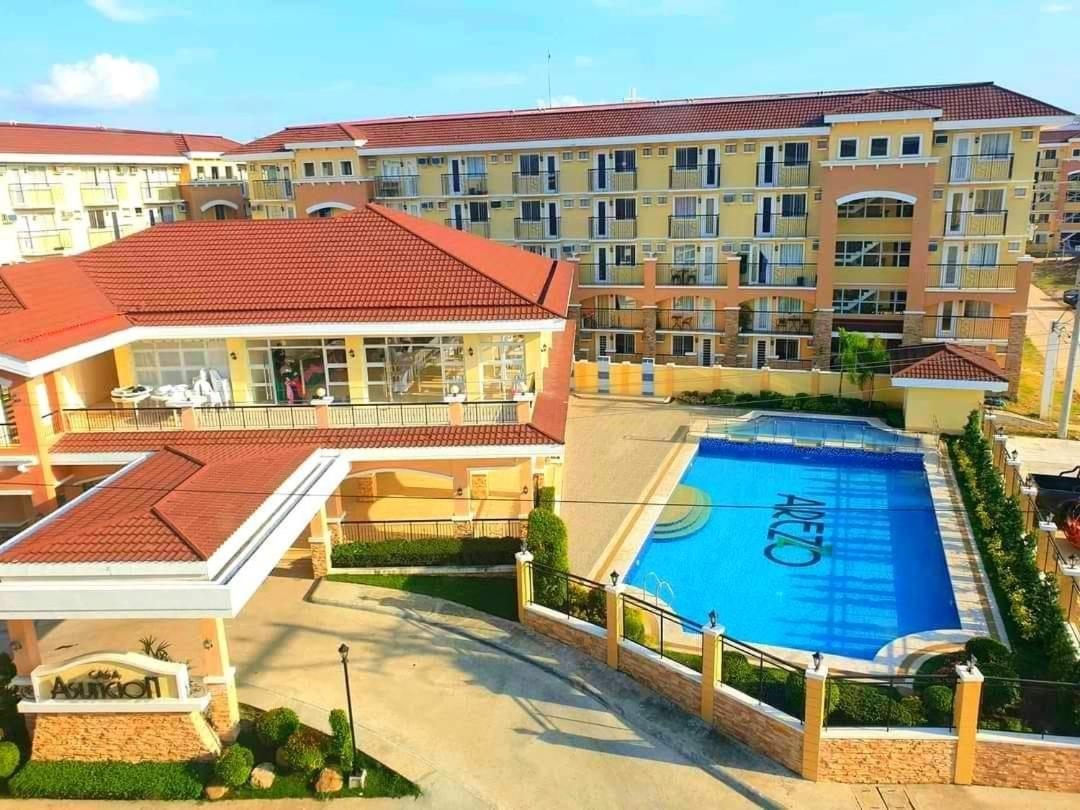 Arezzo Davao Near Sm Lanang & Airport Appartement Buitenkant foto
